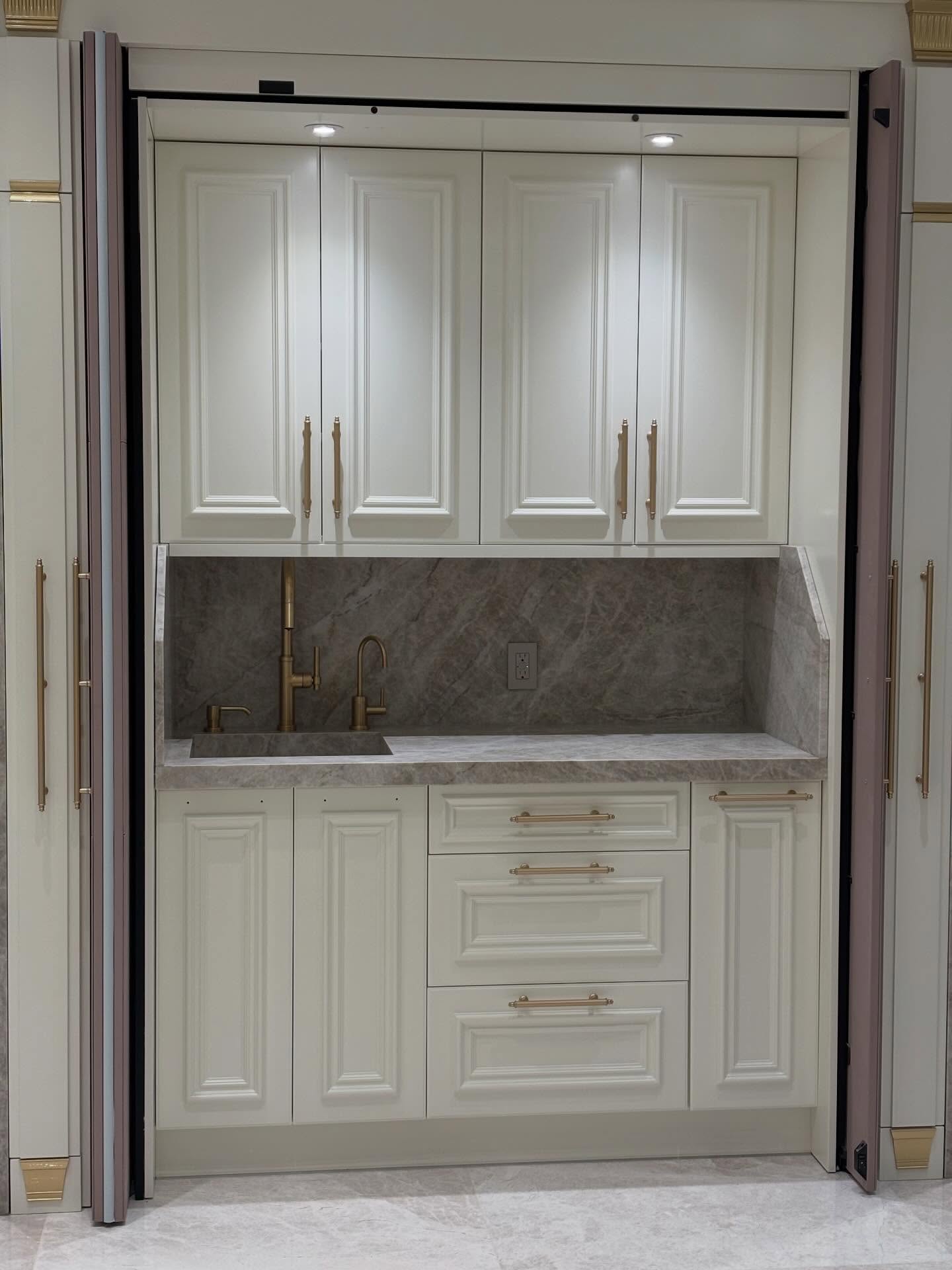 Taj Mahal by Fine Stone Works